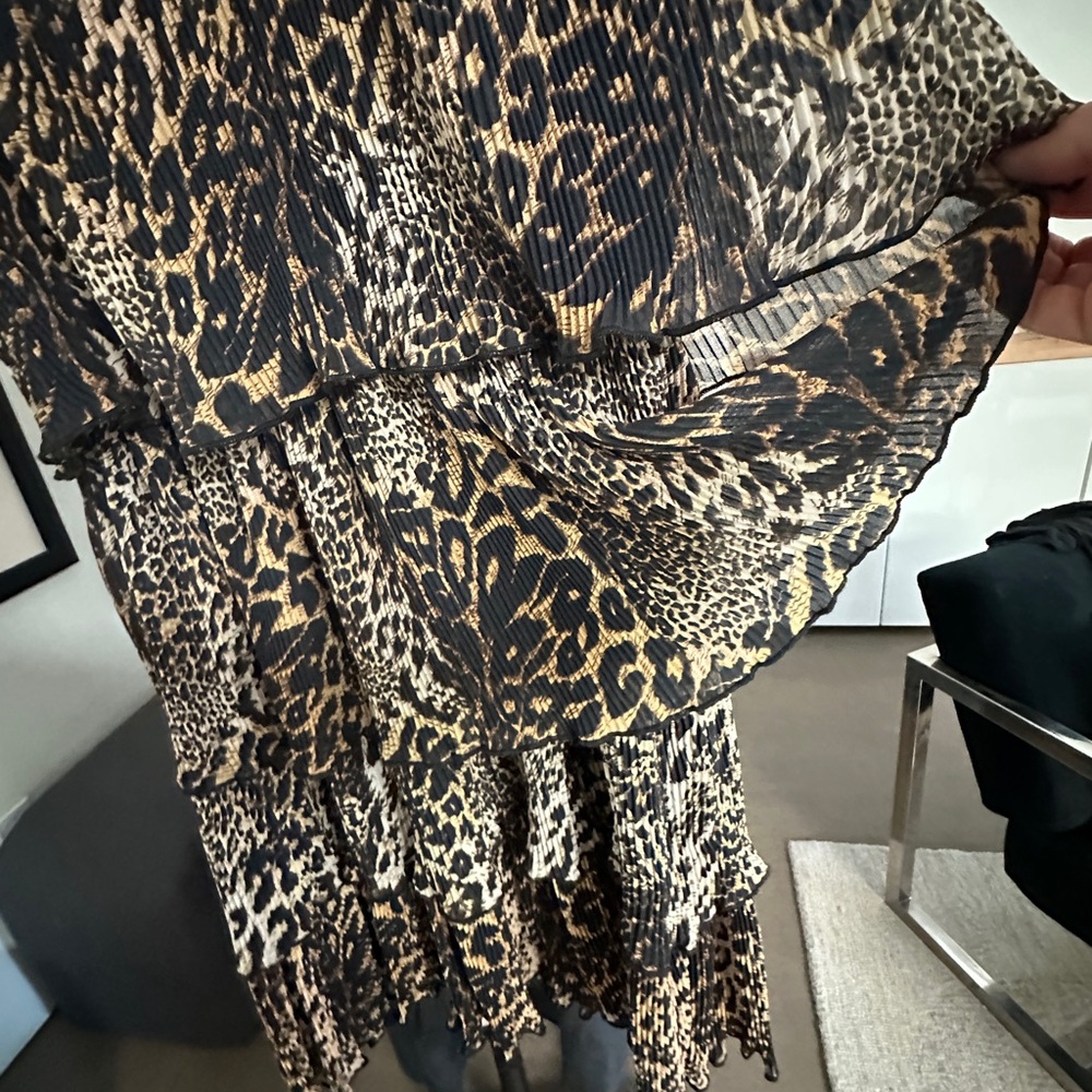 Mellóday Leopard Dress - Picture 15 of 15